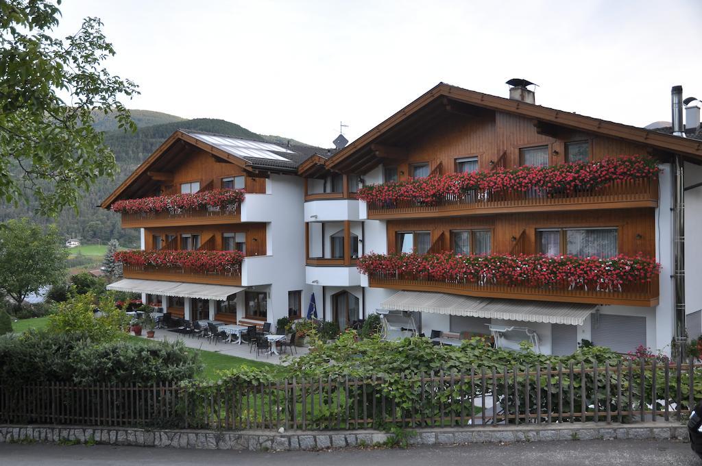 Hotel Waldheim Natz-Schabs Buitenkant foto